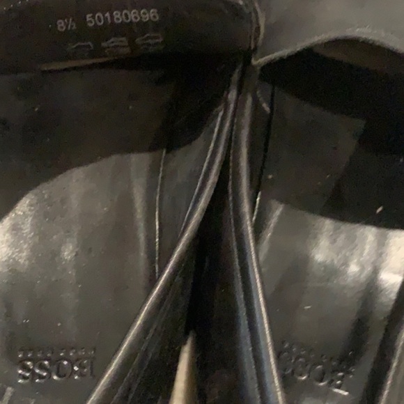 Authentic Hugo Boss signature black leather loafers sz 8.5